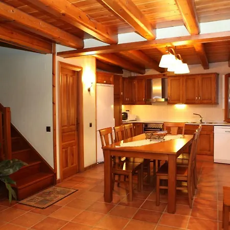 Casa Pubill Tatil Evi